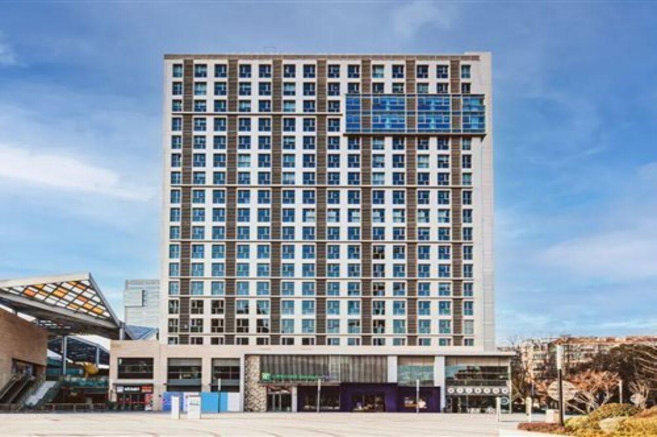 Holiday Inn Express Shanghai Baoyang By Ihg エクステリア 写真